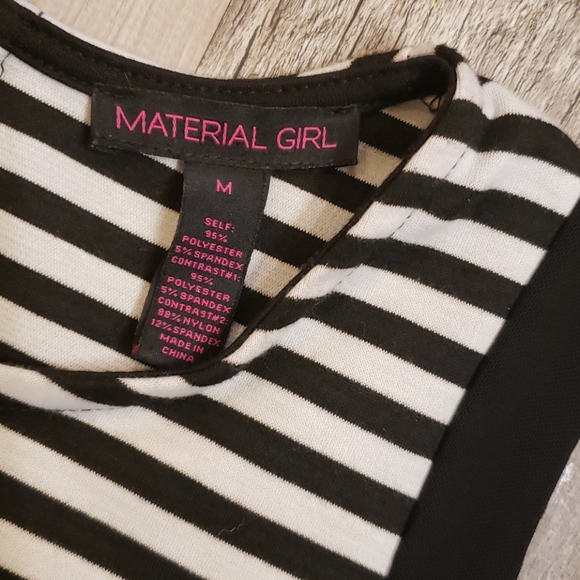 Material Girl - Picture 2 of 11